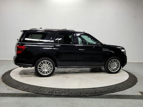 Used 2024 Ford Expedition Limited image 8