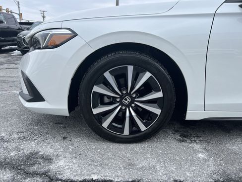 Used 2024 Honda Civic EX-L image 12