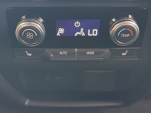 Used 2024 GMC Acadia Elevation w/ Luxury Package FWD image 12