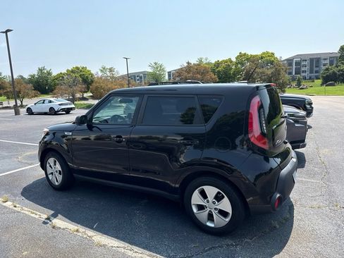 Used 2016 Kia Soul w/ Convenience Package FWD image 3