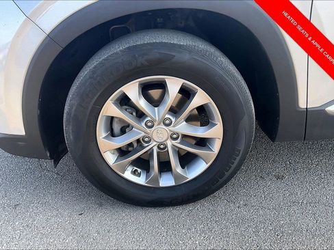 Used 2019 Hyundai Santa Fe SEL FWD image 8