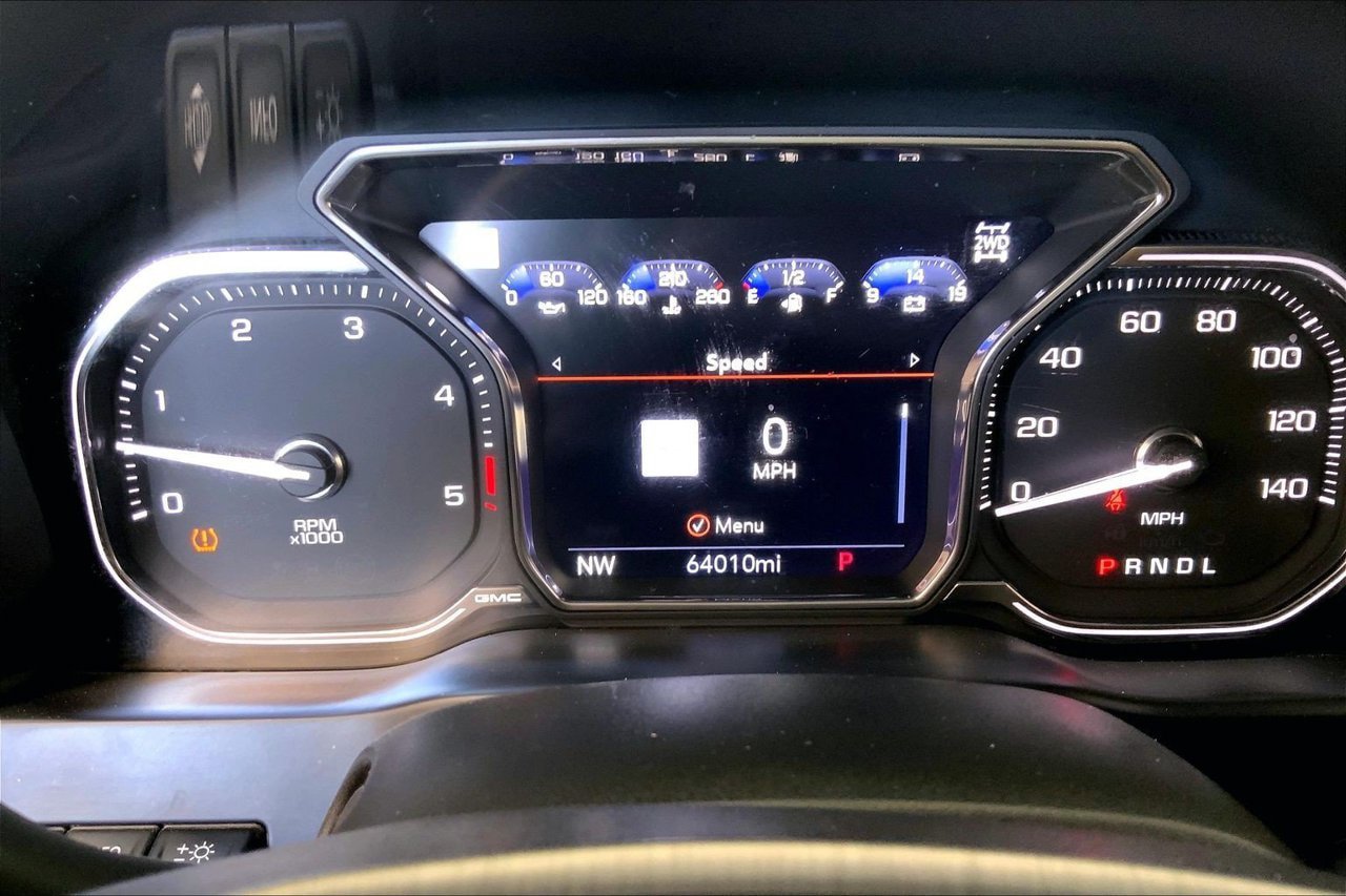 Used 2020 GMC Sierra 3500 Denali w/ Technology Package AWD/4WD image 18