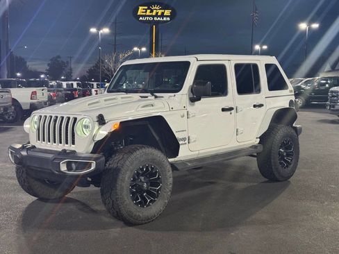 Used 2021 Jeep Wrangler Unlimited Sahara w/ Uconnect 4C Nav & Sound Group image 3