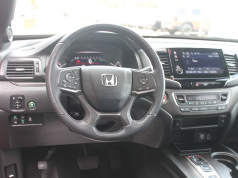 Used 2023 Honda Passport TrailSport image 18