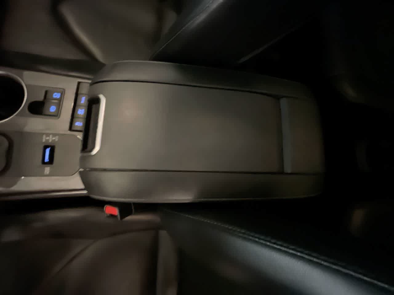 Used 2022 Toyota Highlander Platinum AWD/4WD image 21