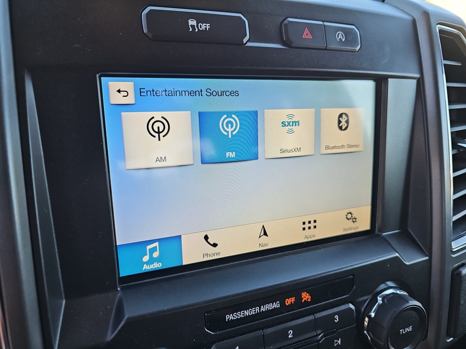 Used 2019 Ford F150 XLT w/ Equipment Group 302A Luxury AWD/4WD image 24