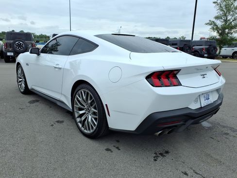 Certified 2026 Ford Mustang GT Premium RWD image 5