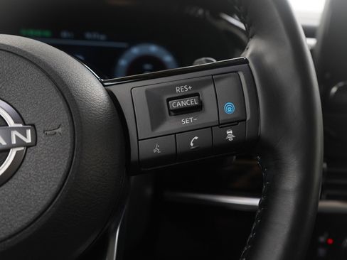 Used 2024 Nissan Pathfinder Platinum AWD/4WD image 29