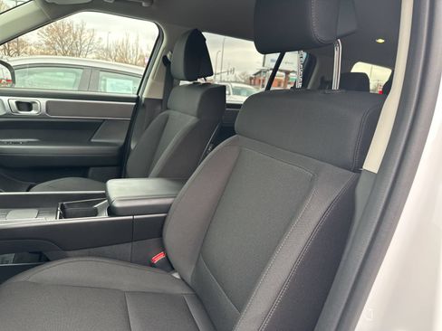 Used 2025 Hyundai Santa Fe SE AWD/4WD image 11