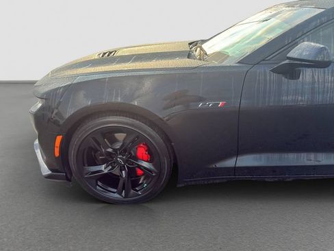 Used 2022 Chevrolet Camaro LT w/ RS Package RWD image 10