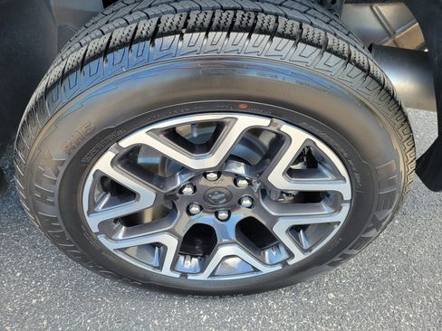 Used 2026 RAM 1500 Laramie AWD/4WD image 42