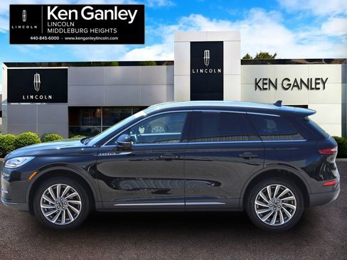 Used 2023 Lincoln Corsair Reserve w/ Equipment Group 201A AWD/4WD image 4