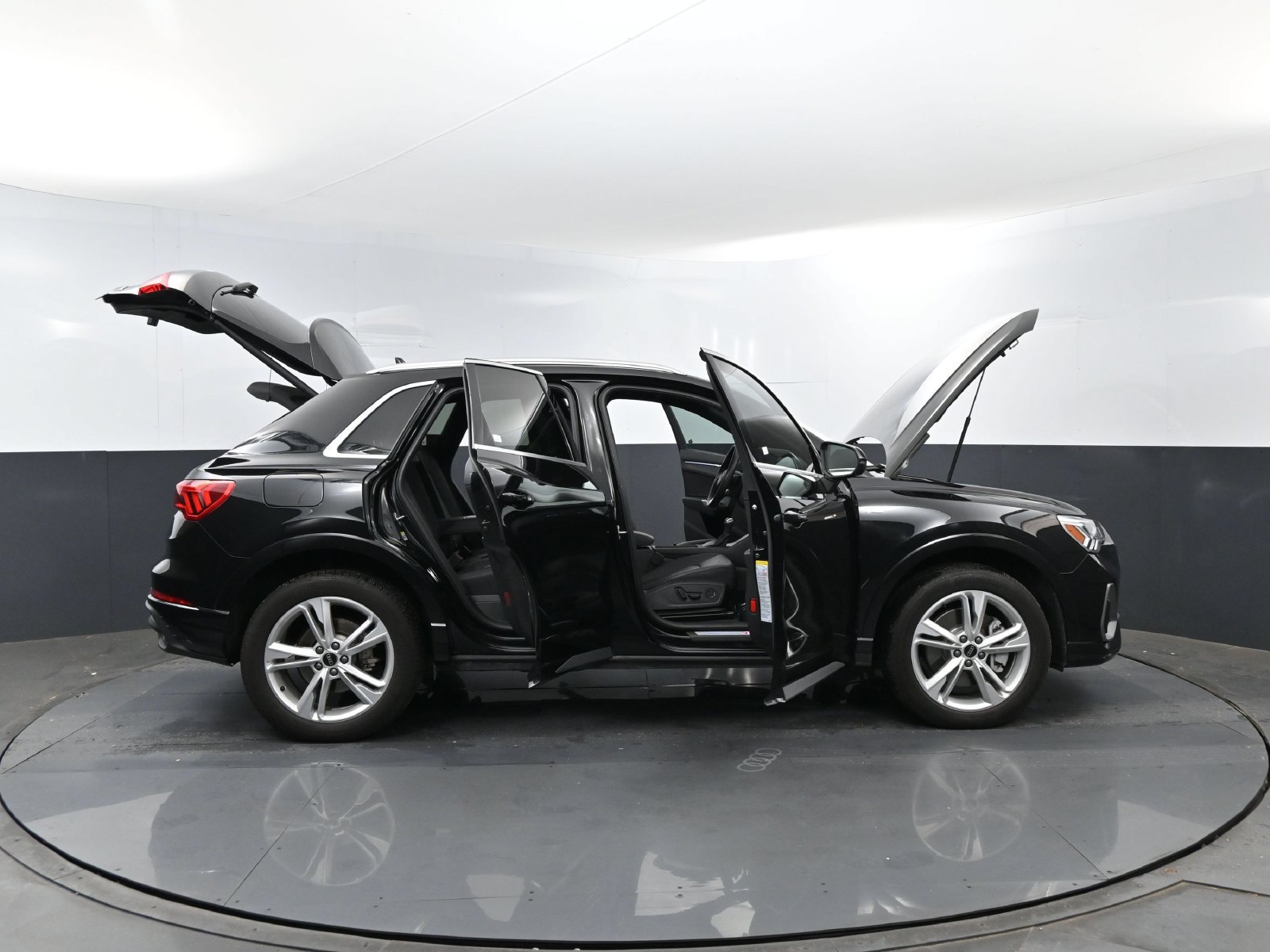 Used 2024 Audi Q3 2.0T Premium Plus AWD/4WD image 28