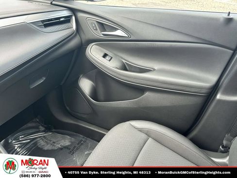 Certified 2024 Buick Encore GX Preferred w/ Comfort Package FWD image 29