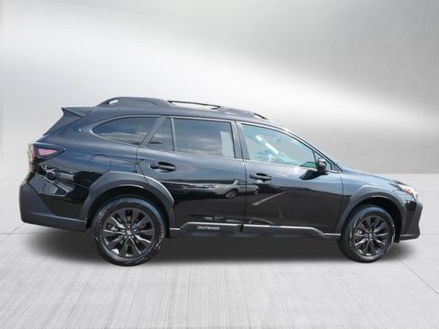 Certified 2025 Subaru Outback Onyx Edition w/ Tech Package 3 AWD/4WD image 8