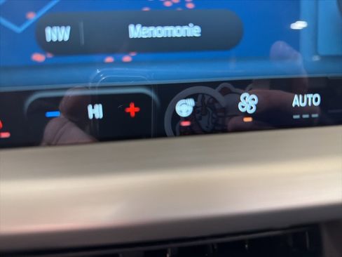 Used 2025 Ford Escape Platinum w/ Premium Technology Package image 31