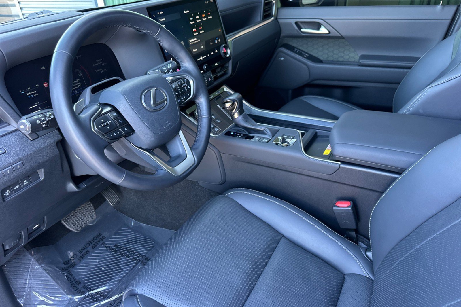 Used 2024 Lexus GX 550 AWD/4WD image 4