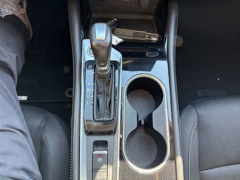 Used 2024 Nissan Altima 2.5 SV w/ SV Premium Package image 19