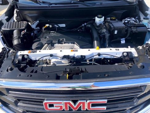 Used 2018 GMC Terrain SLE FWD image 16