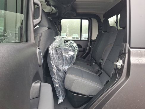 New 2026 Jeep Gladiator Willys image 5