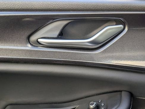Certified 2023 Jeep Grand Cherokee Laredo AWD/4WD image 11