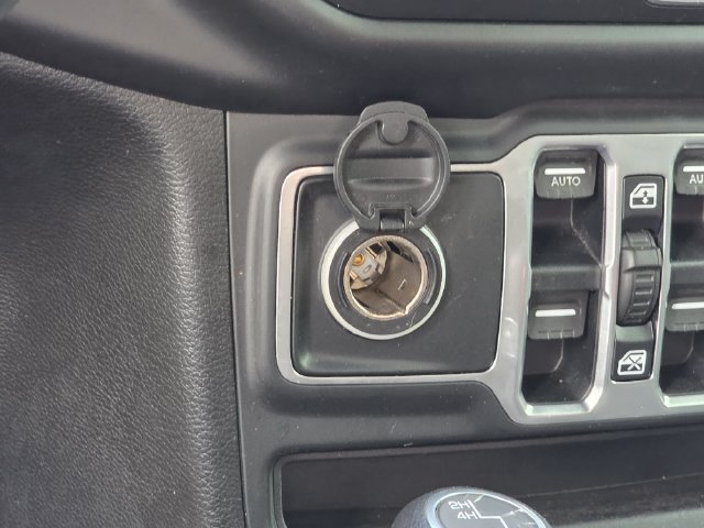 Used 2018 Jeep Wrangler Unlimited Sport S AWD/4WD image 22