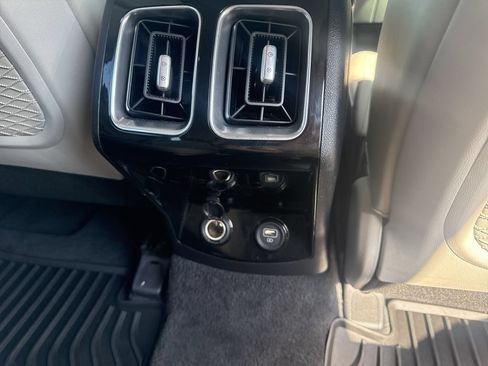 Used 2022 Kia Sorento SX FWD image 13