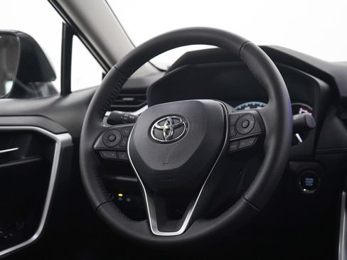 Used 2025 Toyota RAV4 XLE w/ Convenience Package AWD/4WD image 14