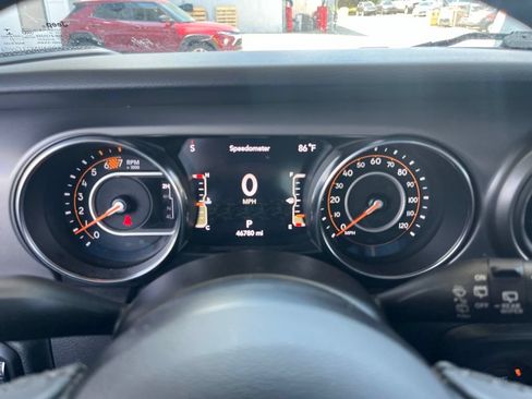Used 2022 Jeep Wrangler Sport AWD/4WD image 12