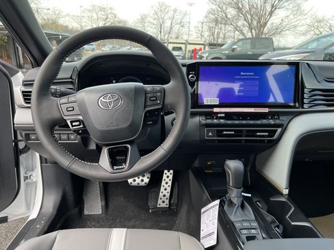 New 2026 Toyota Camry SE image 10