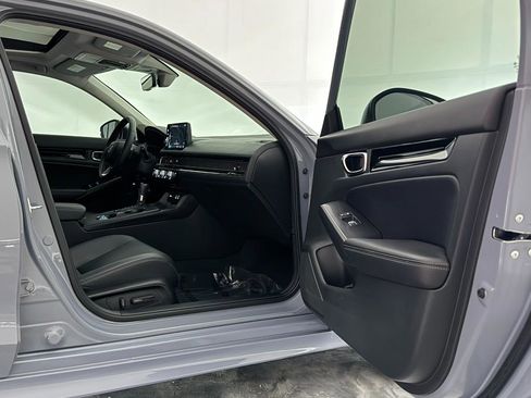 Used 2023 Honda Civic Touring image 24