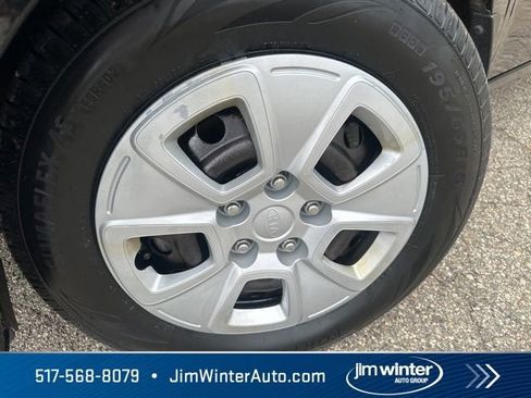 Used 2013 Kia Soul FWD image 3