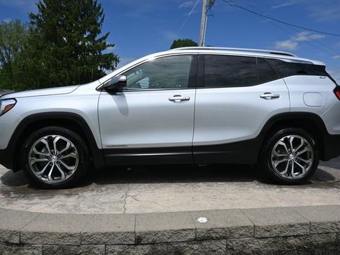Used 2021 GMC Terrain SLT w/ Infotainment Package II AWD/4WD image 8
