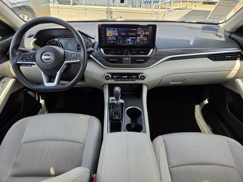 Certified 2025 Nissan Altima 2.5 SV w/ SV Special Edition Package FWD image 13