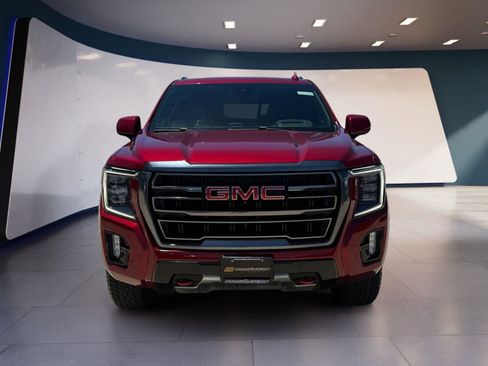 Used 2023 GMC Yukon AT4 w/ AT4 Premium Package image 8
