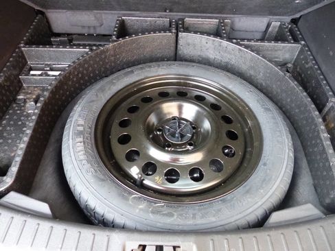 Used 2017 Ford Escape SE w/ SE Leather Comfort Package image 41