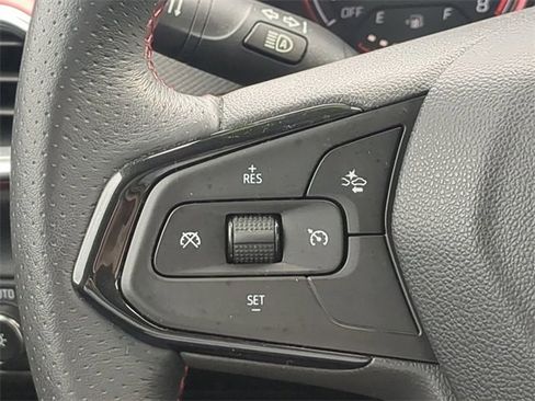 Used 2021 Chevrolet TrailBlazer RS w/ Technology Package image 24