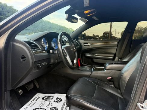 Used 2013 Chrysler 300 C RWD image 14