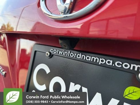 Used 2019 Toyota Corolla LE FWD image 11