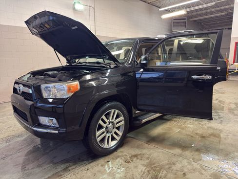 Used 2013 Toyota 4Runner Limited AWD/4WD image 9