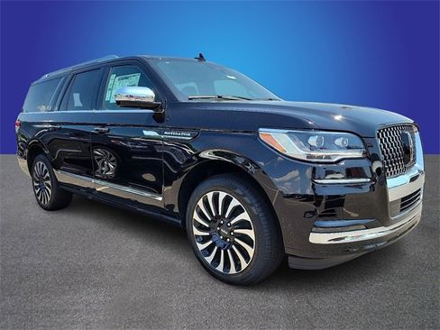 New 2024 Lincoln Navigator L Black Label image 2