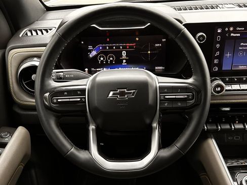 Used 2024 Chevrolet Colorado ZR2 w/ ZR2 Convenience Package III image 15