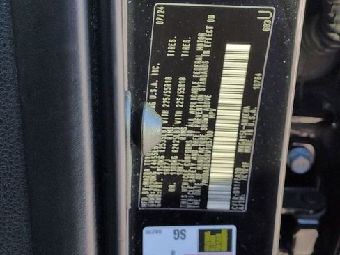 Used 2024 Toyota Corolla Cross XLE w/ Convenience Package image 36