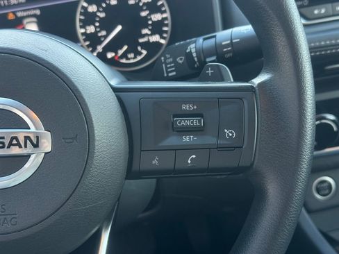 Used 2021 Nissan Rogue S image 29