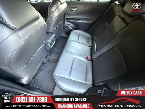 Used 2023 Toyota Venza XLE AWD/4WD image 26