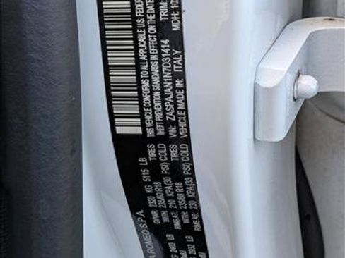 Used 2022 Alfa Romeo Stelvio Sprint image 24