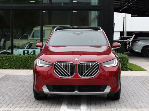 Used 2025 BMW X3 xDrive30 AWD/4WD image 3