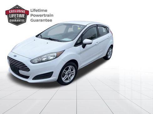 Used 2018 Ford Fiesta SE image 2