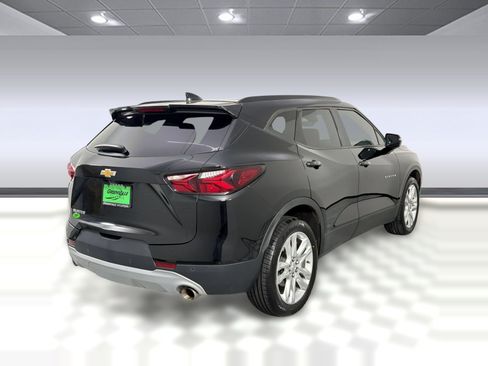 Used 2022 Chevrolet Blazer LT w/ Sound & Technology Package FWD image 9