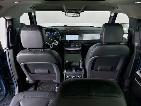 Used 2024 Land Rover Defender 110 S image 23